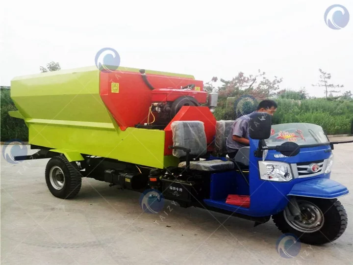 silage spreading machine