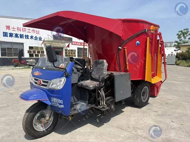 commercial feed spreading machine