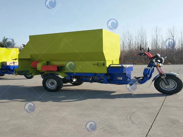 fodder spreading machine