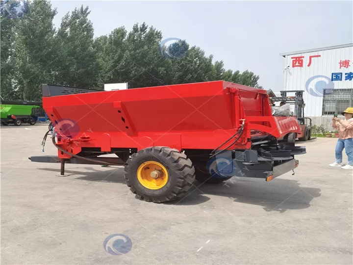 3 m³ manure spreader