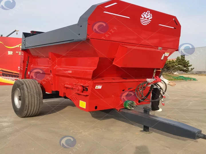 6 m³ Vertical-Auger fertilizer spreading machine