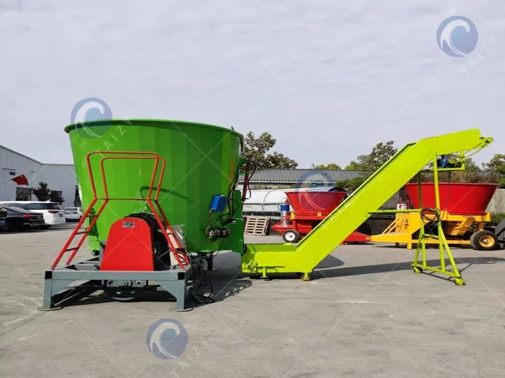 Vertical Feed Mixer machine